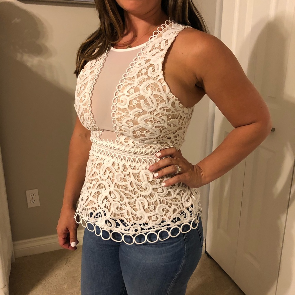 DO+BE White Lace Top